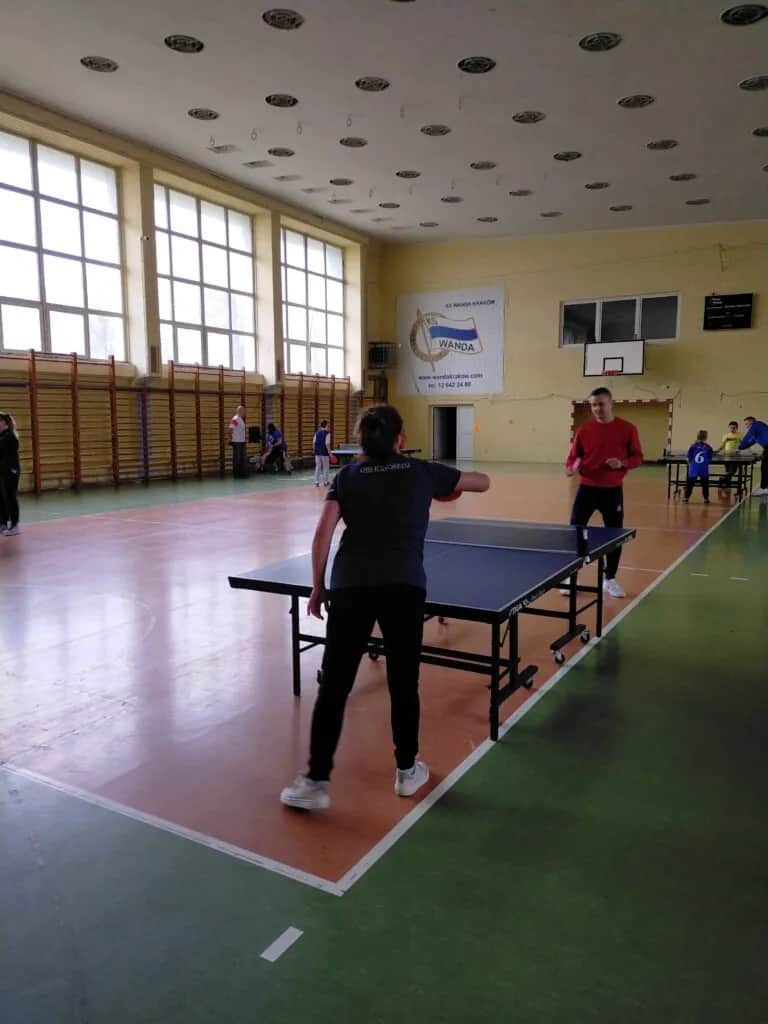 Gdzie zagrać w tenis stołowy w Krakowie? Sprawdź najlepsze miejsca