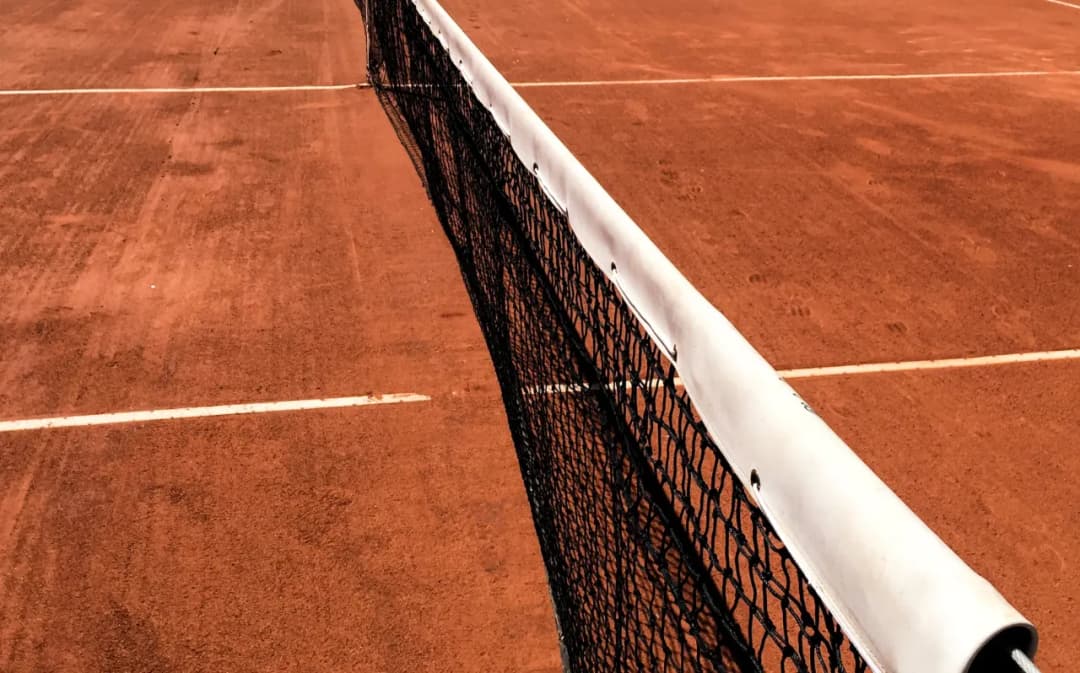 Let czy net w tenisie: poznaj zasady punktacji i serwisu na korcie