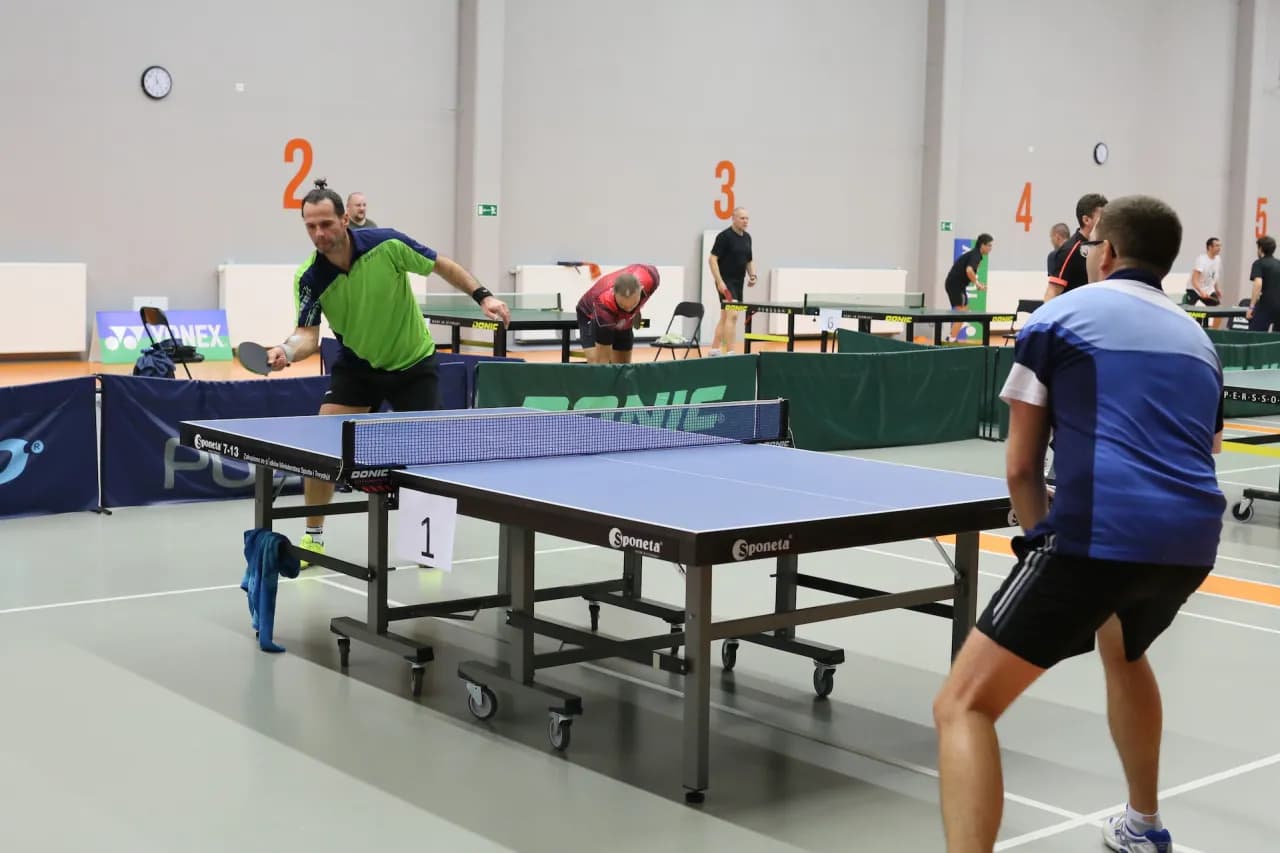 Gdzie grać w tenisa stołowego w Poznaniu? Najlepsze miejsca i porady