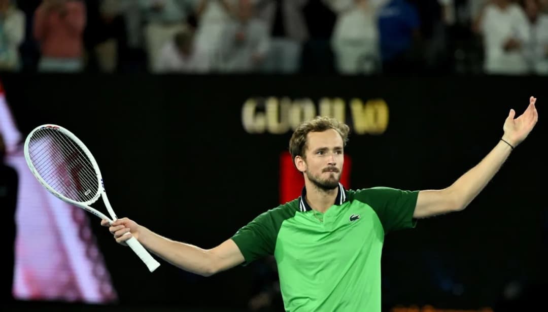 Miedwiediew vs Sinner: Wyniki i analiza ostatniego meczu