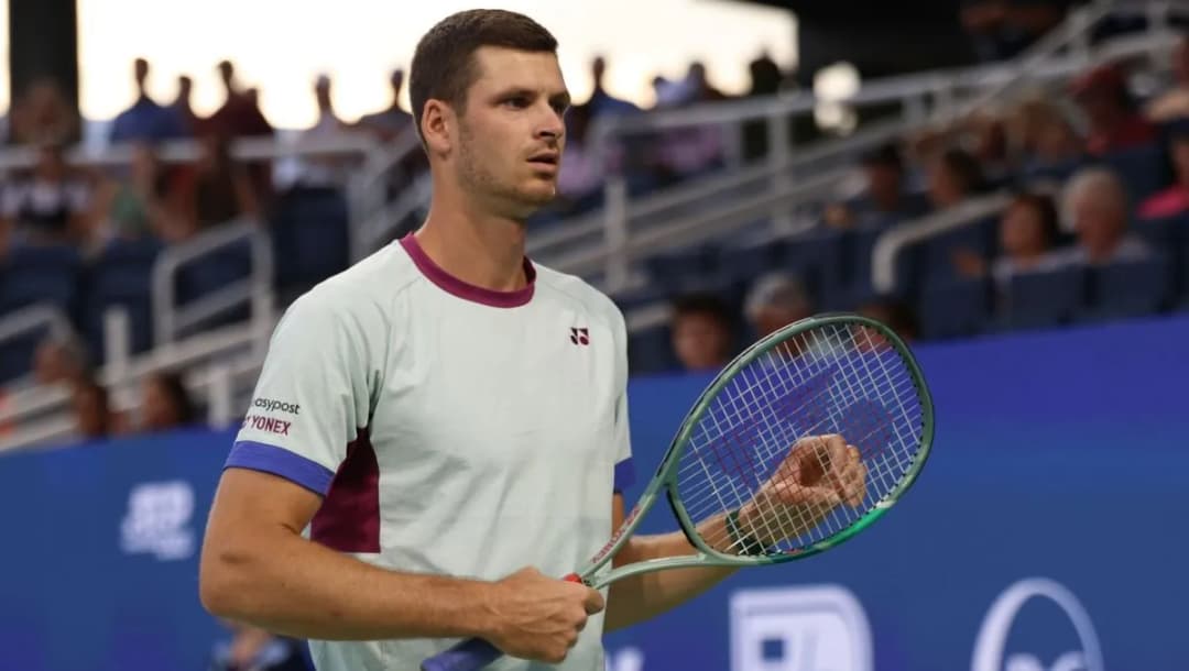 Gdzie gra Hurkacz w tenisa: terminarz turniejów i transmisje na żywo 2025