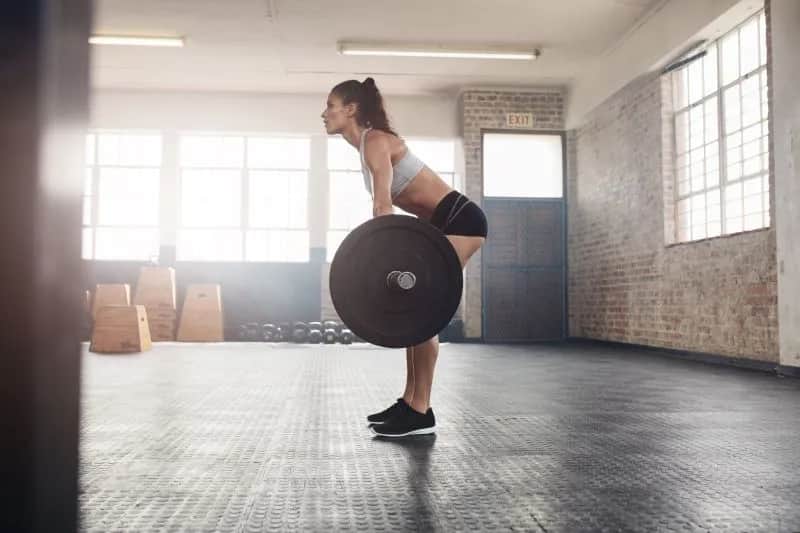 Ile powinien trwać trening siłowy na redukcji? Klucz do skutecznego spalania tłuszczu